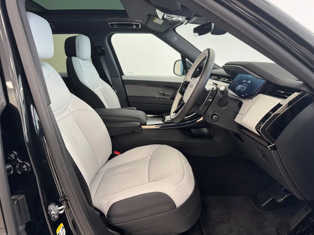 Land Rover Range Rover Sport 2026 - Image 4