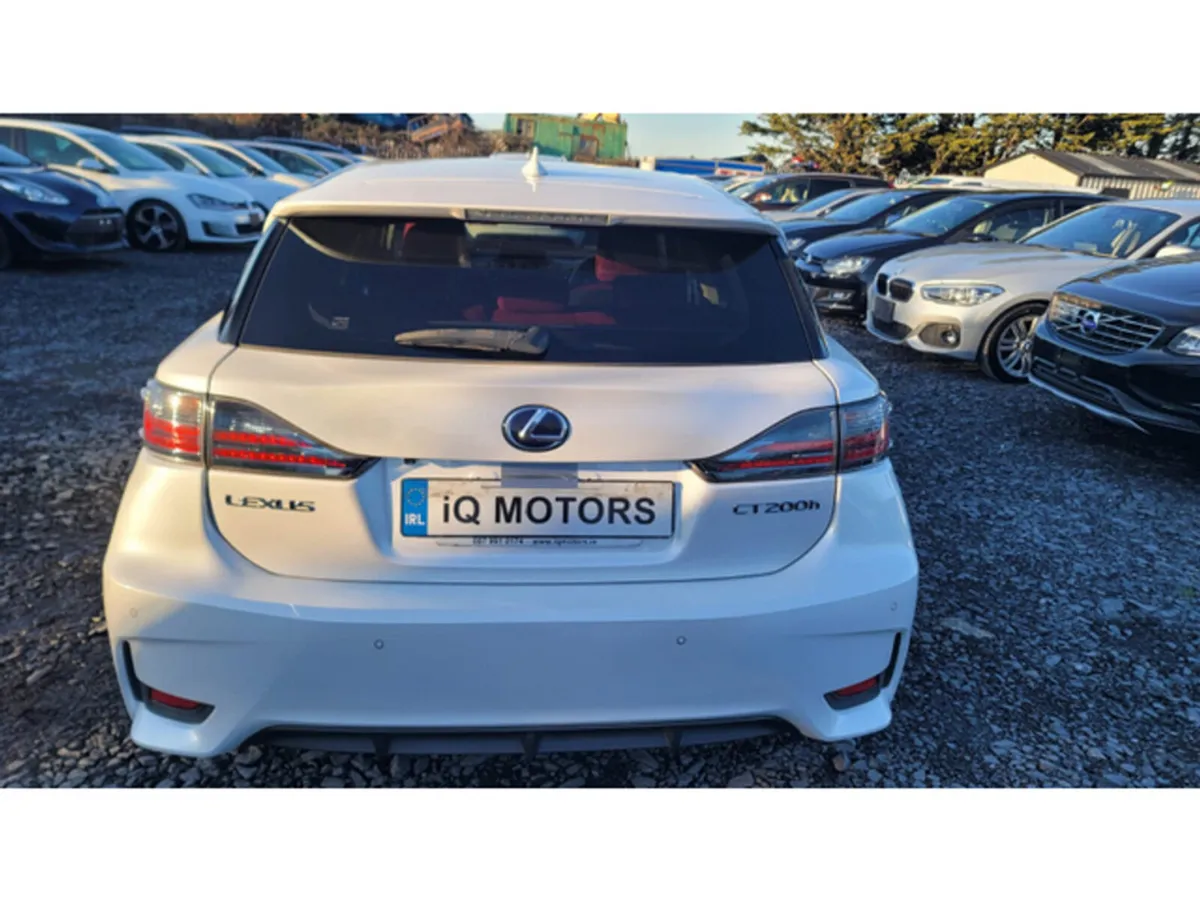 Lexus CT Version C - 1.8L Automatic Petrol self-ch - Image 5