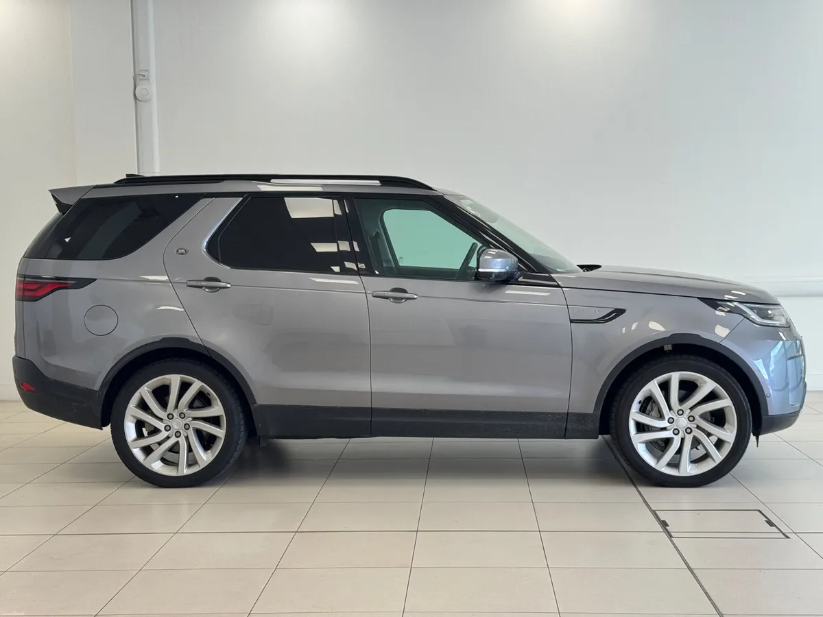 Land Rover Discovery commercial  2023 - Image 6