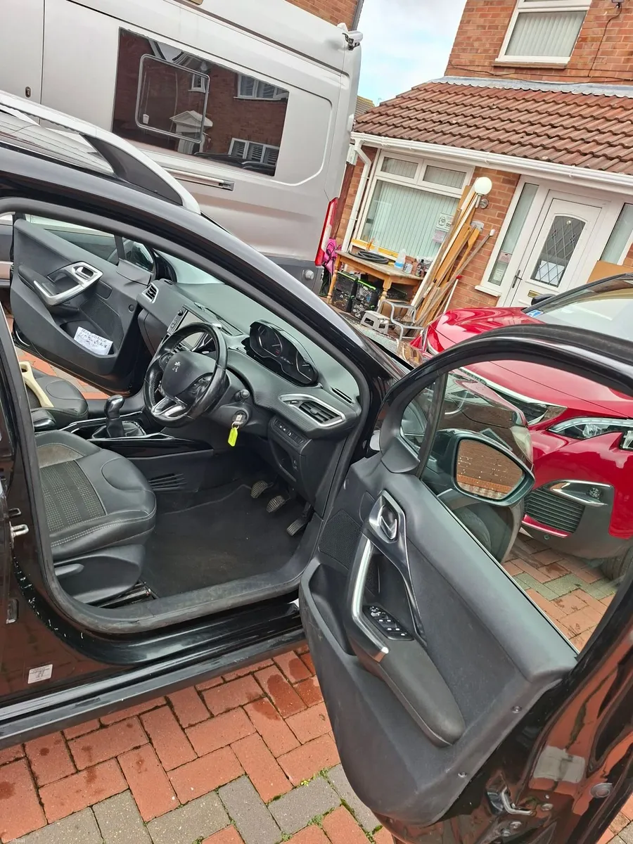 Peugeot 2008 2016 - Image 5