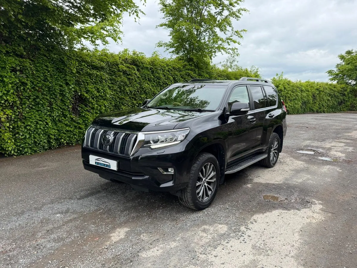 Toyota Landcrusier Invincible 7 Seats - Image 3
