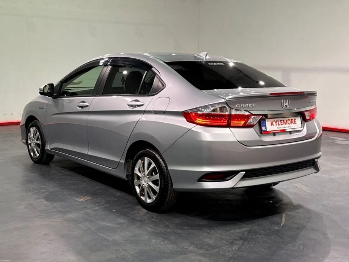 Honda Grace 1.5 HYBRID AUTOMATIC SALOON - PUSH BUT - Image 5