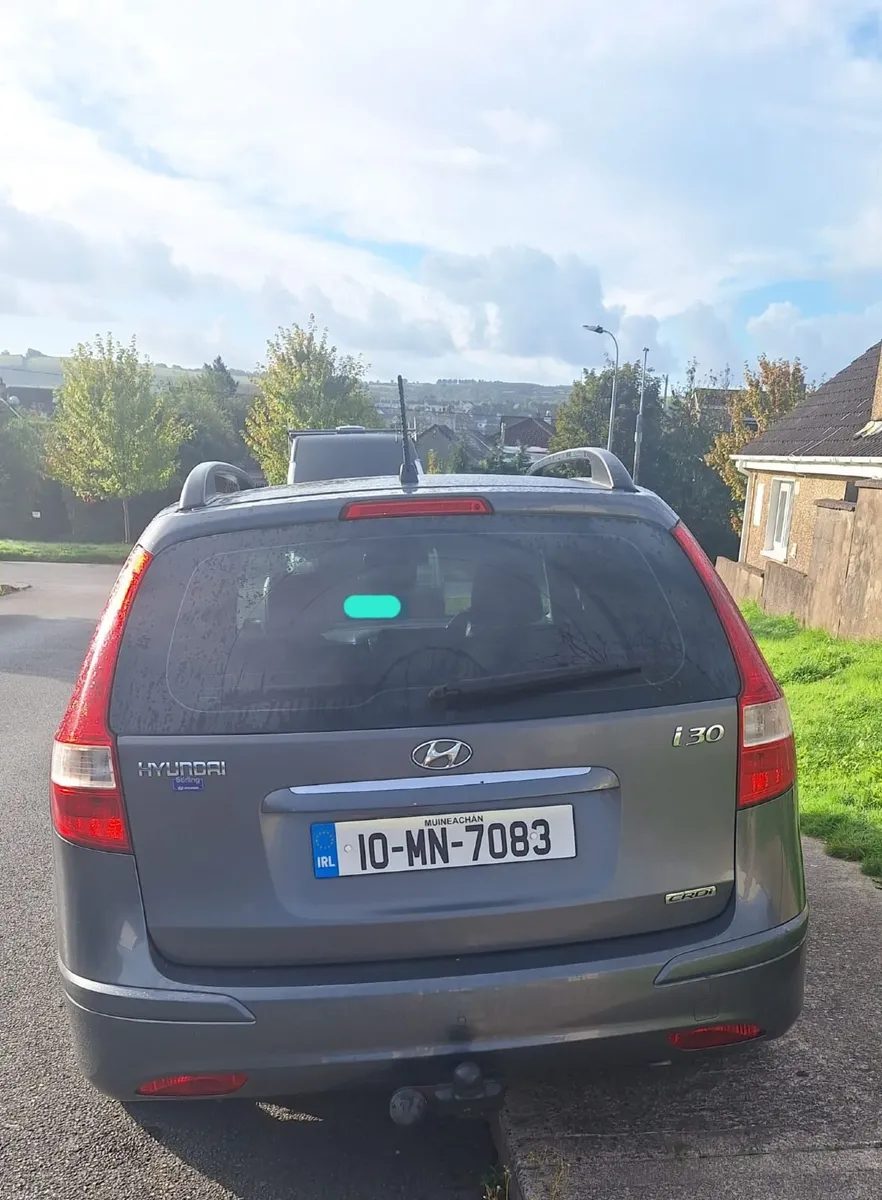 2010 Hyundai i30 Estate 1.6 CRDi Premium – 120k Mi - Image 2