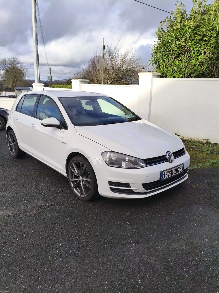 Well minded VW Golf 2013 with service history - Image 1