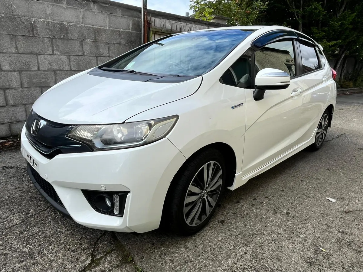 2015 Honda Fit S Sensing Hybrid - Image 3