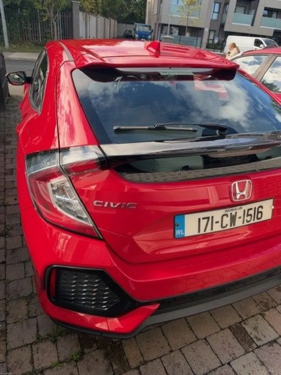 Honda Civic 2017 - Image 3