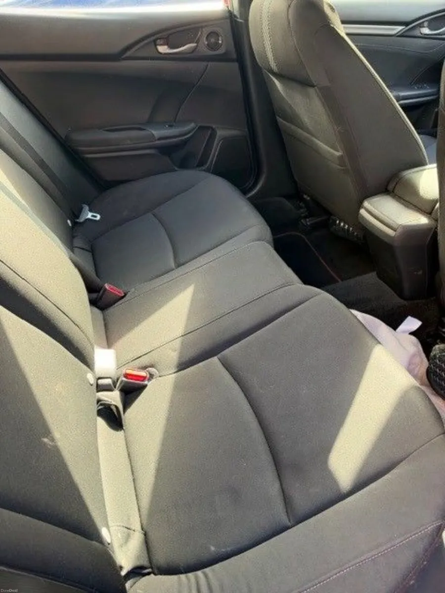 Honda Civic 2017 - Image 6