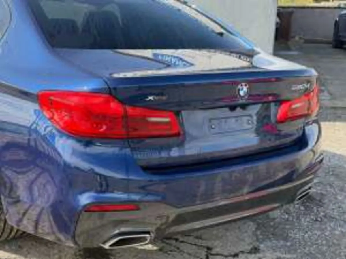 BMW 5 SERIES 2.0 520d xDrive M Sport Auto 4WD 4dr - Image 6