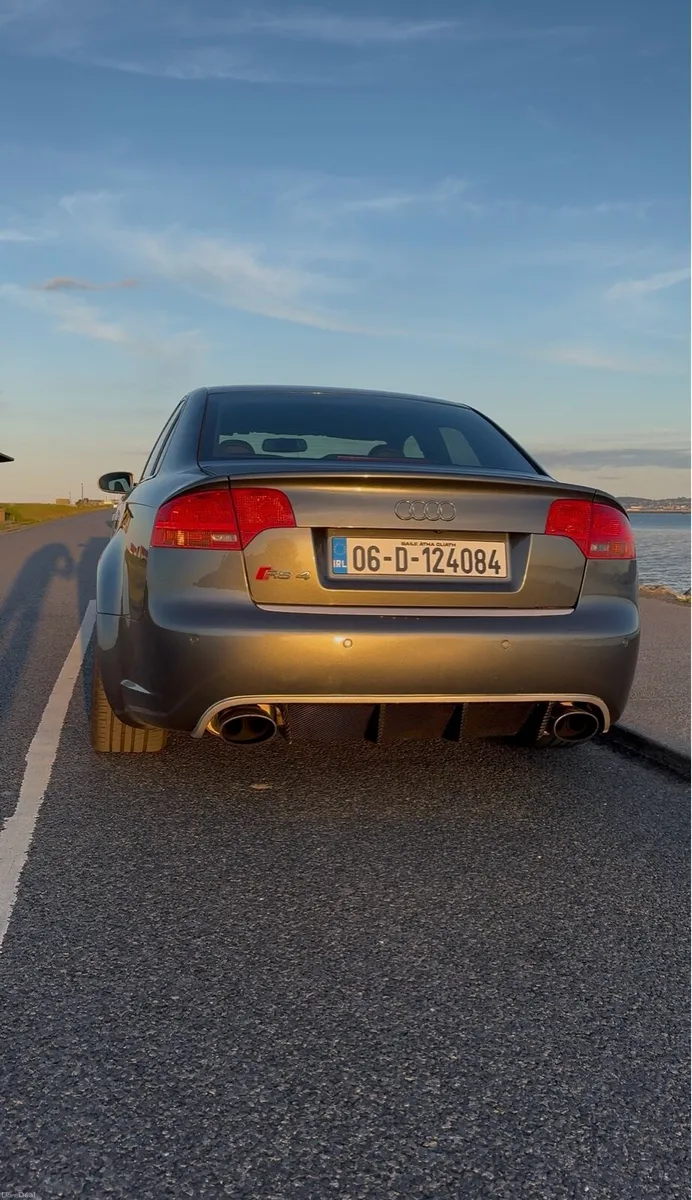 Audi rs4 - Image 2