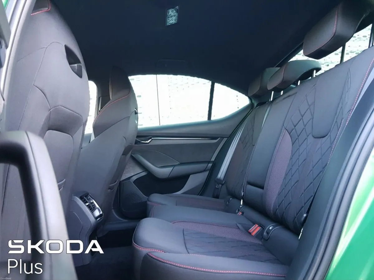 Skoda Octavia OCTAVIA RS 2.0TDI 200HP DSG - Image 6