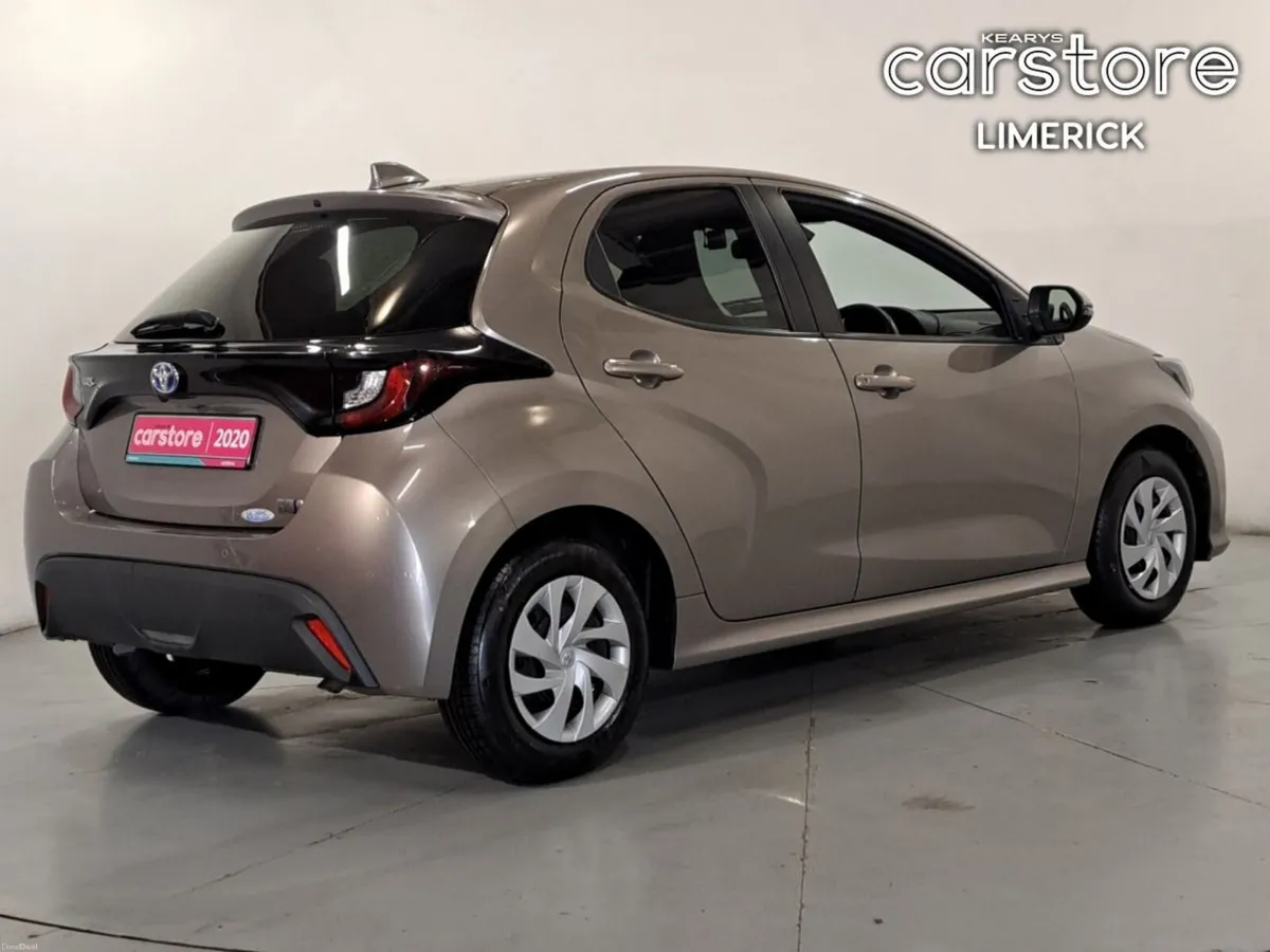 Toyota Yaris 1.5 - Image 3