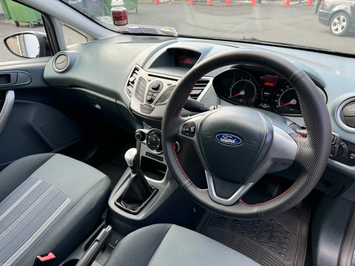 Ford Fiesta 2009 - Image 3