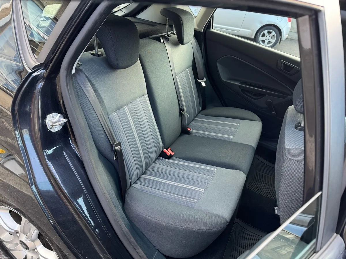 Ford Fiesta 2009 - Image 4