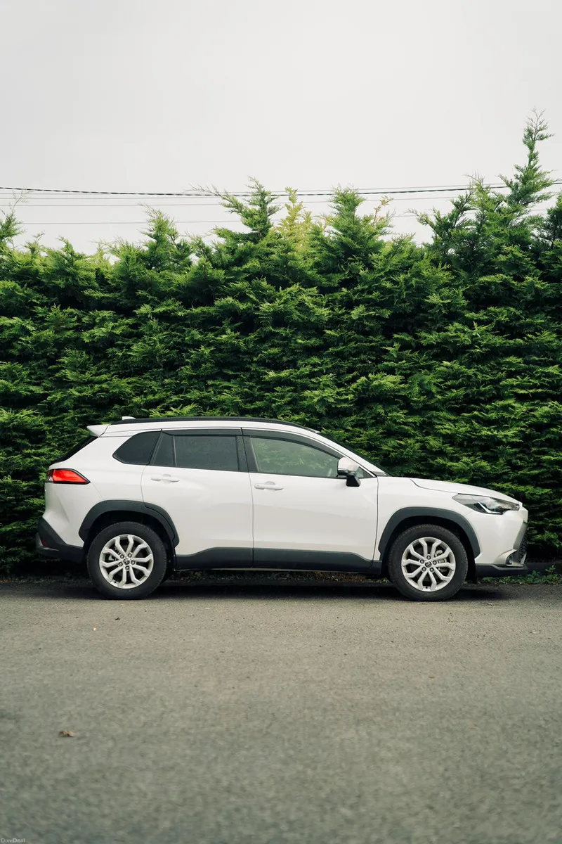 Toyota Corolla Cross Hybrid 2022 | Ultra Low Miles - Image 4
