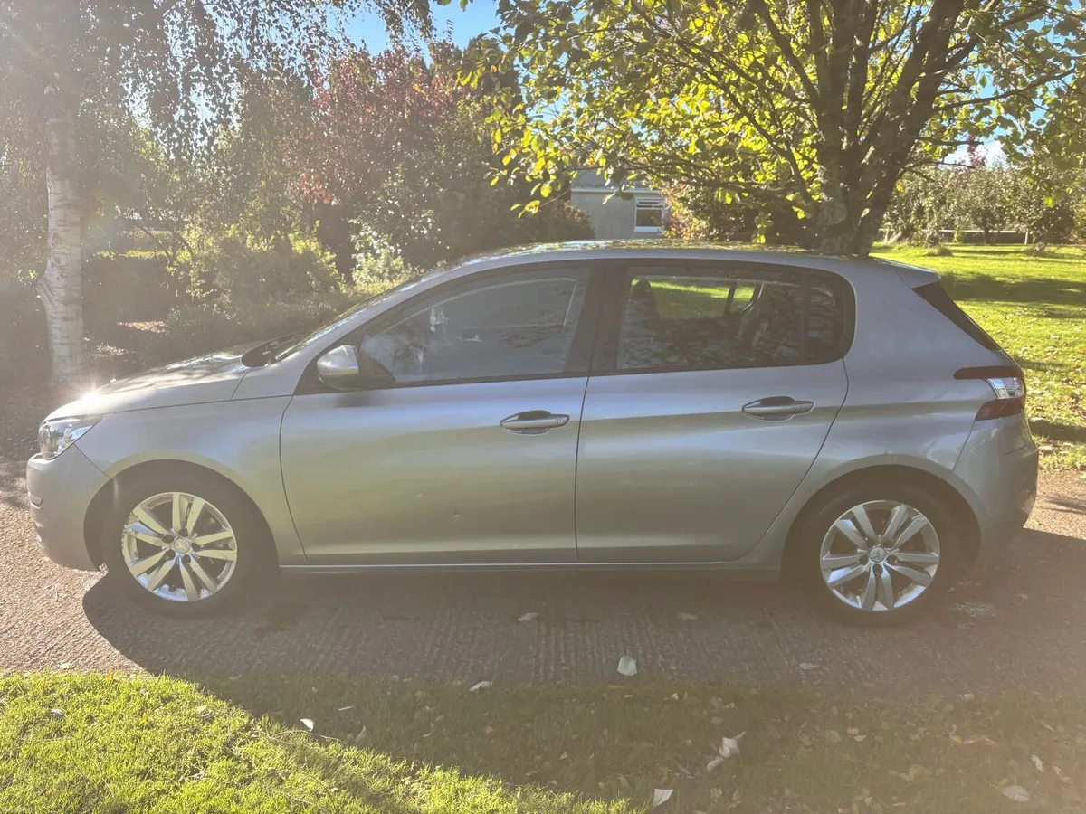 Peugeot 308 - Image 4