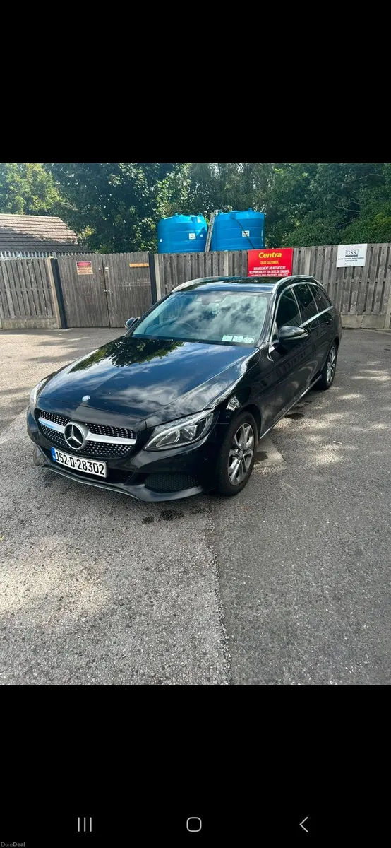 Mercedes C class estate petrol - Image 2
