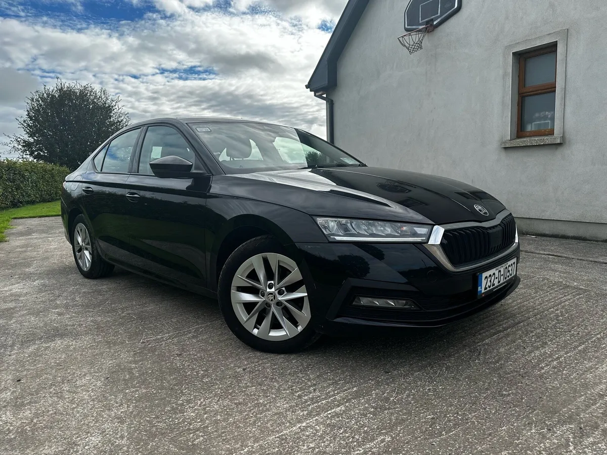 Scoda Octavia 2023 Low Mileage - Image 1