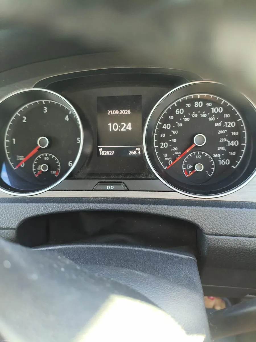 Well minded VW Golf 2013 with service history - Image 3