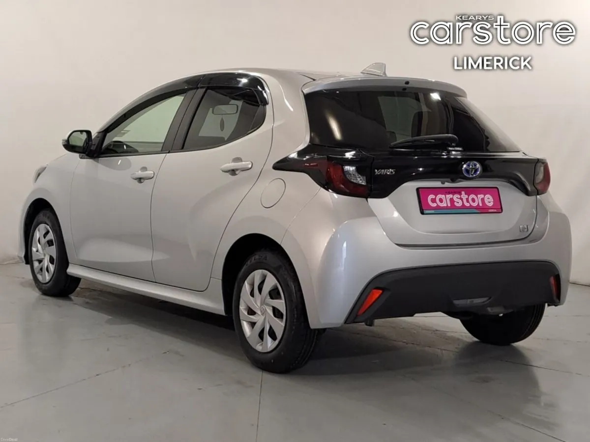 Toyota Yaris 1.5 Hybrid auto - Image 5