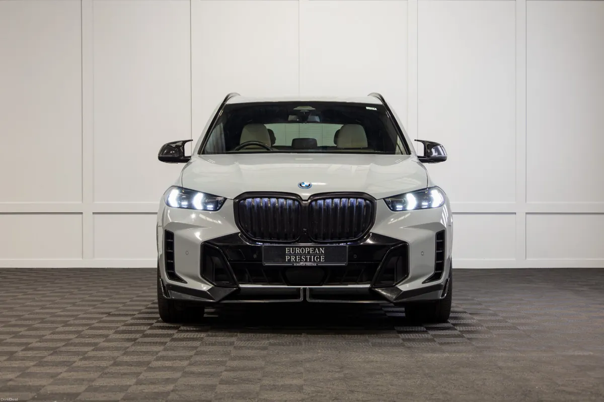 232 BMW X5 X-Drive 50e M-Sport - Image 2