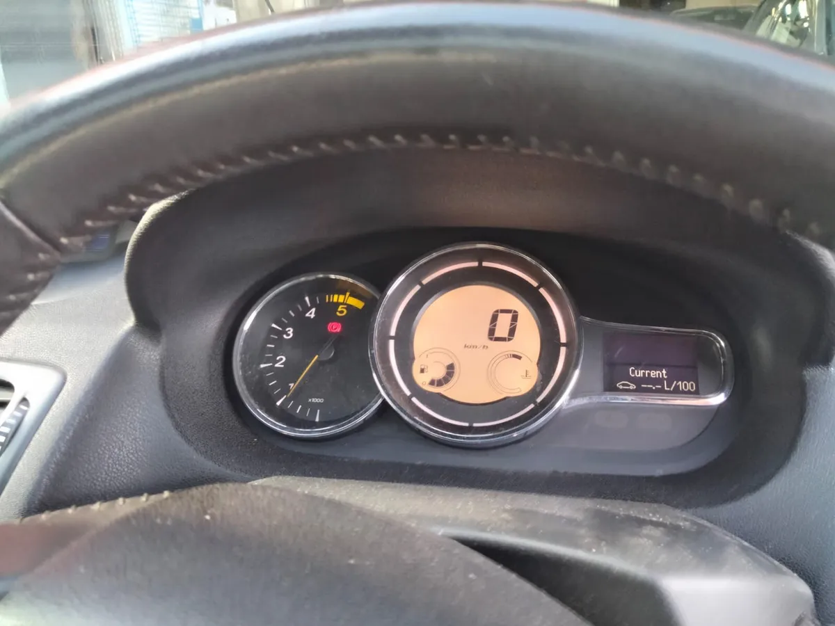 Renault Megane 2009 1.5 Diesel NCT + Tax - Image 6