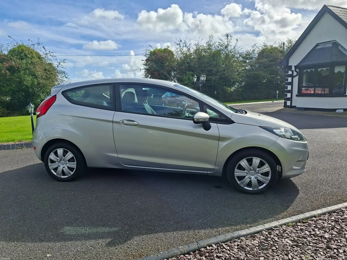 2012 FORD FIESTA 1.2 PETROL. - Image 5