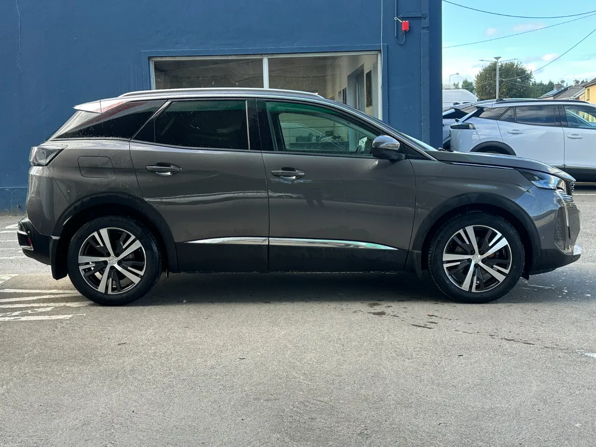 Peugeot 3008 1.5 BlueHDi 130bhp Allure - Image 2