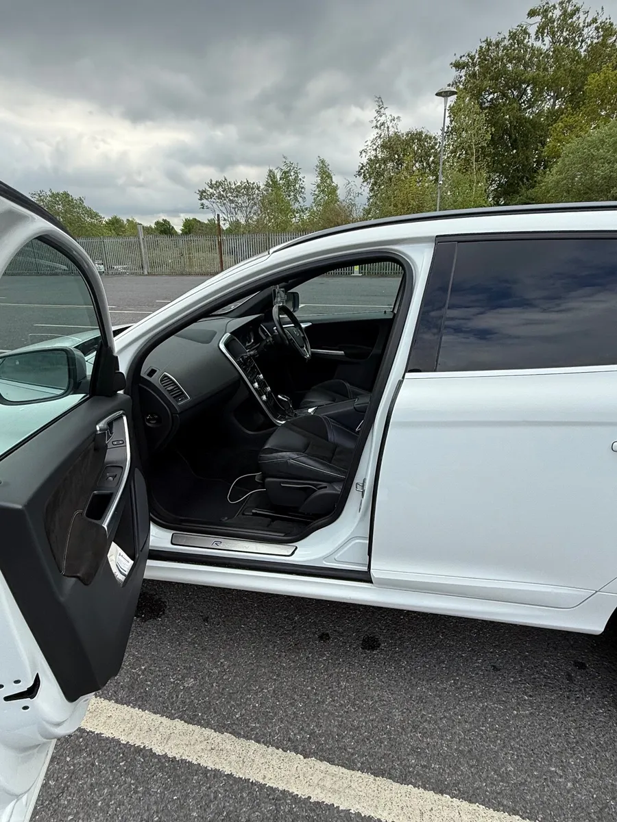 Volvo XC60 2015 - Image 5