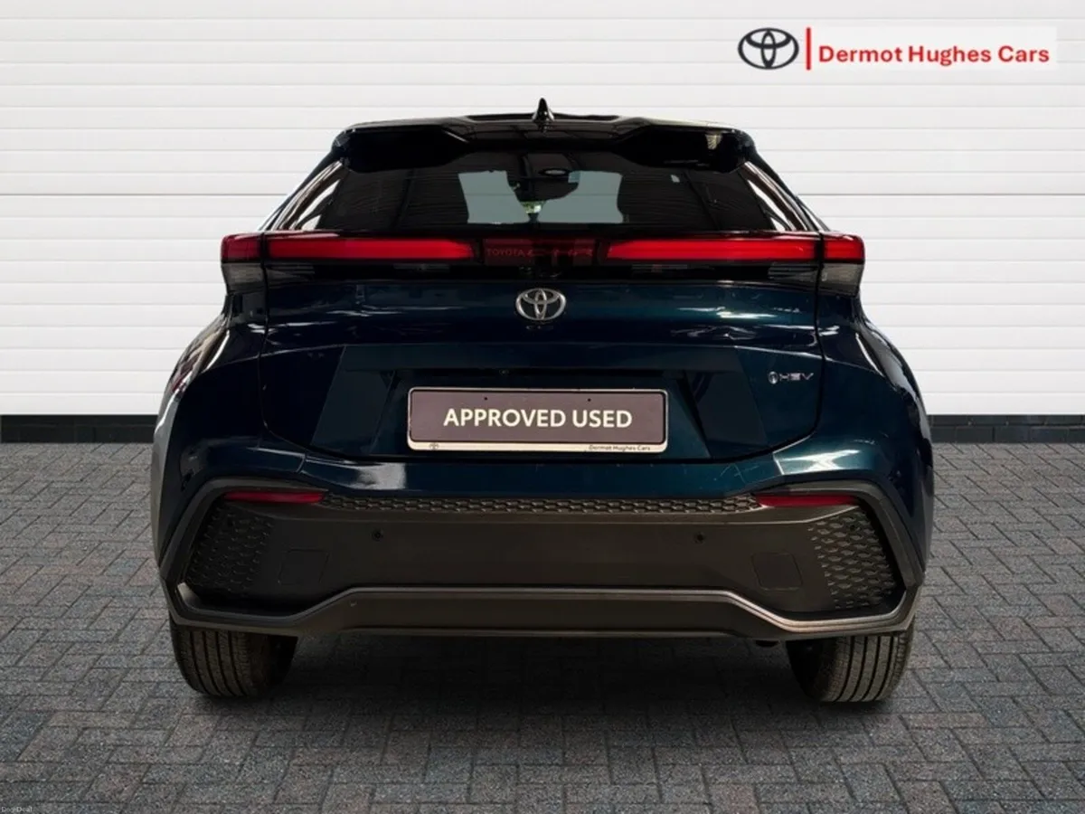 Toyota C-HR SPORT+ HYBRID AUTO - Image 4