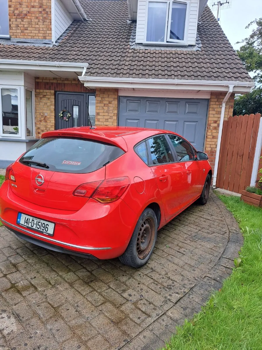 Opel Astra 2014 - Image 3