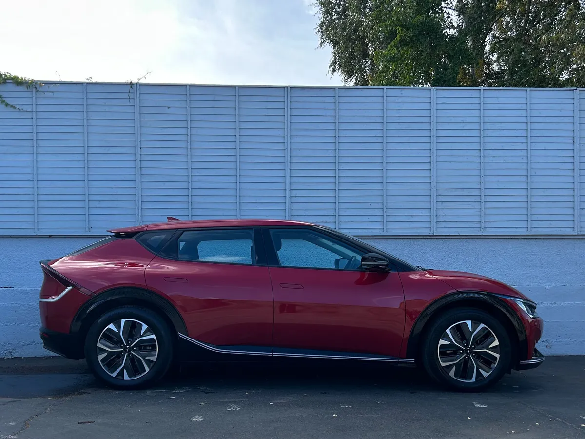 AIR / 77 KWH / 96.4% SOH / LEATHER / PARK CAMERA - Image 2