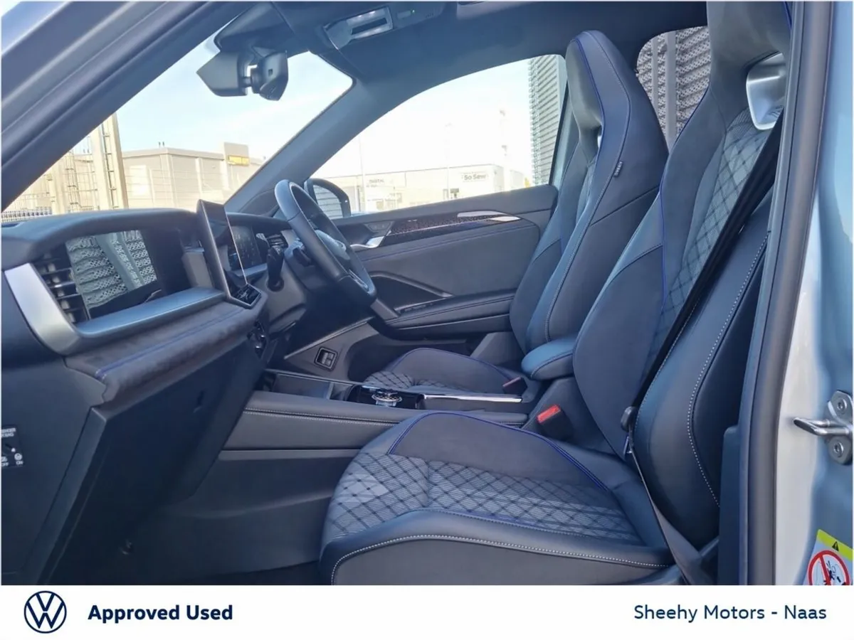 Volkswagen Tayron R-Line 75 1.5 PHEV DSG - Image 4
