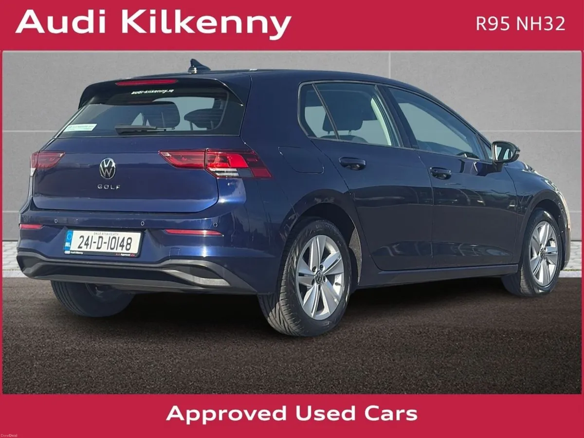 Volkswagen Golf LIFE 2.0 TDI 115 BHP 5DR *1 OWNER - Image 5