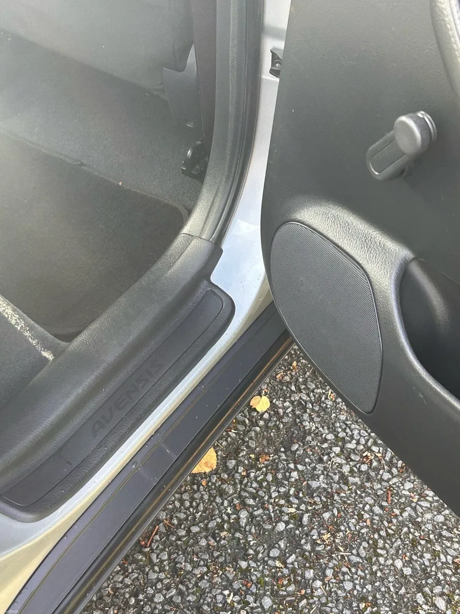 2007 Toyota Avensis *LOW MILEAGE* - Image 6