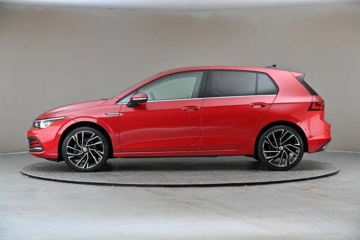 Volkswagen Golf 1.0 ETSI DSG STYLE MK8 **UPGRADFED - Image 5