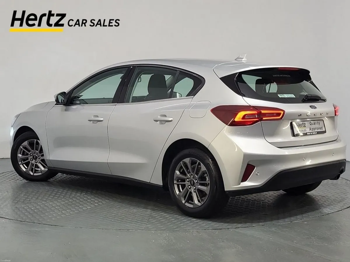 Ford Focus TITANIUM Petrol Manual - Image 3