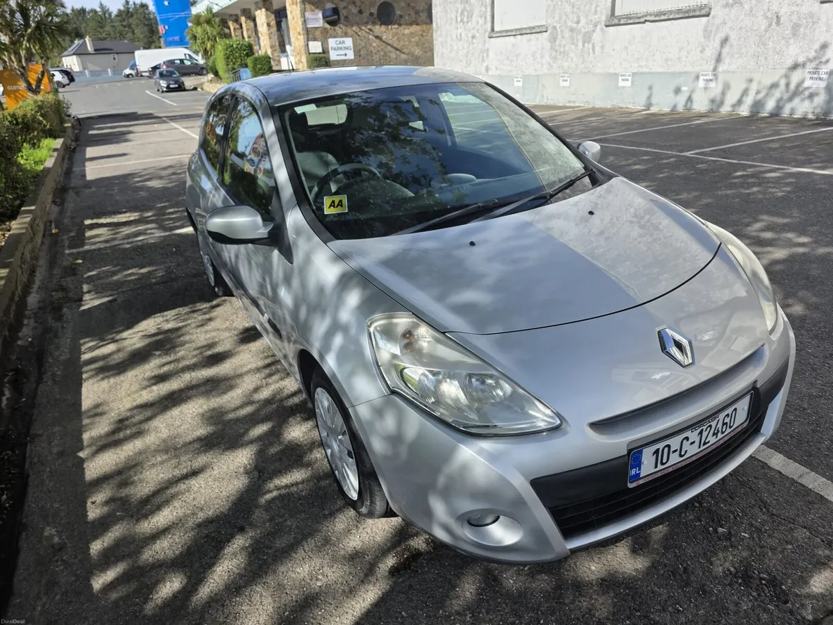 Renault clio 1.2 low km - Image 2