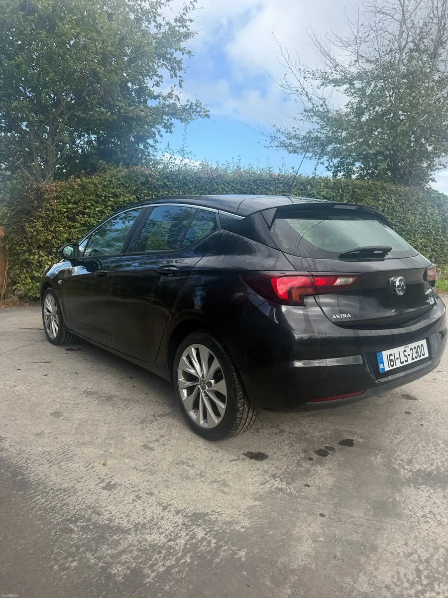 Opel Astra - Image 4
