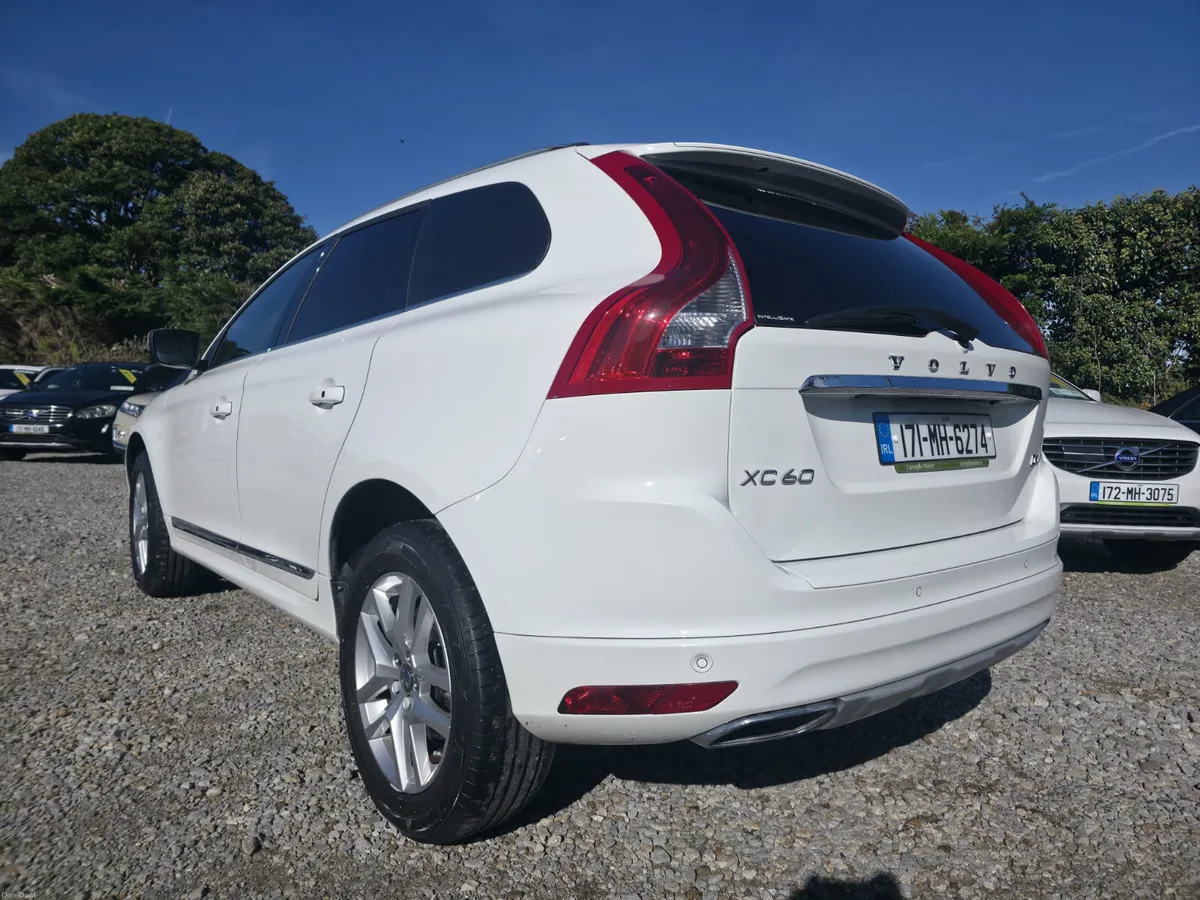 Volvo XC60 2017 D4 - Image 3