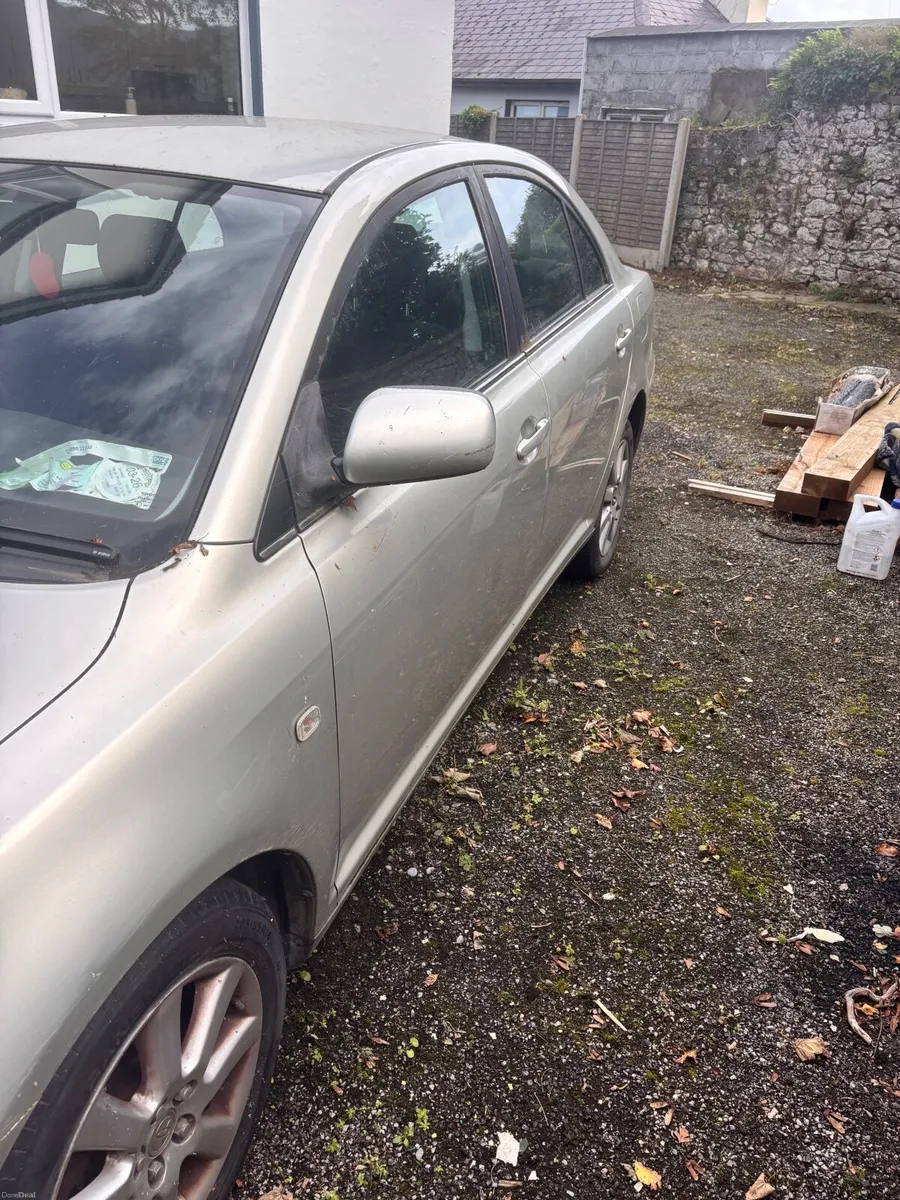 Toyota Avensis 2003 - Image 4