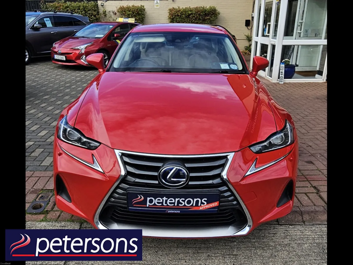 Lexus IS IS300H 2.5 LUXURY CVT 4DR AUTOMATIC - Image 3