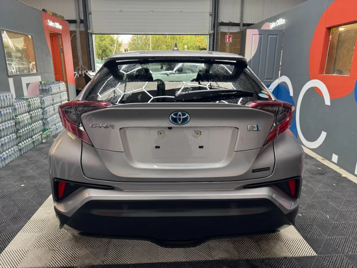 Toyota C-HR 2019 TOYOTA C-HR G HYBRID 1.8 AUTOMATI - Image 4