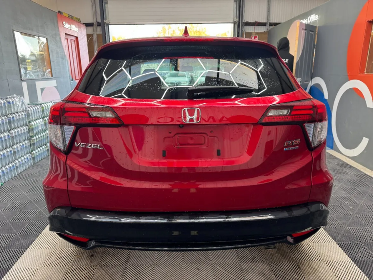 Honda Vezel 2018 HONDA VEZEL HV RS SENSING HYBRID - Image 4