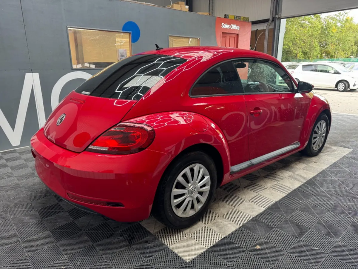 Volkswagen Beetle 2017 VOLKSWAGEN BEETLE 92,000KM - Image 3
