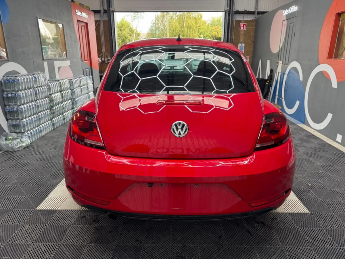 Volkswagen Beetle 2017 VOLKSWAGEN BEETLE 92,000KM - Image 4