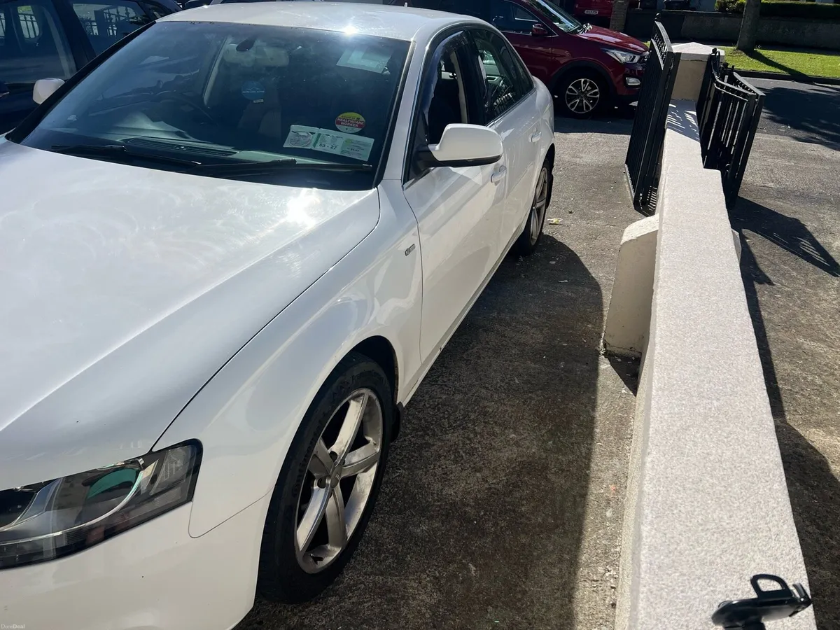 2010 Audi A4 - Image 2
