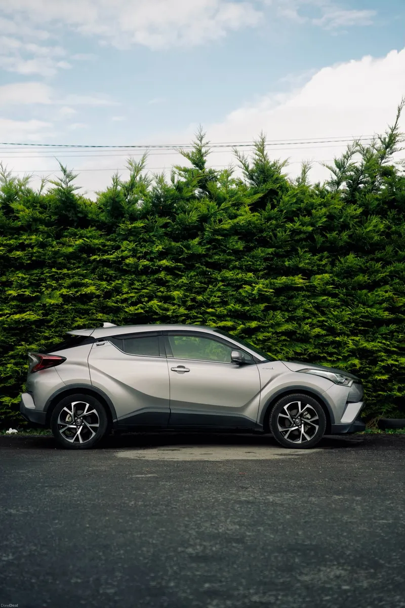Toyota C-HR 1.8 Hybrid 2017 - Image 4