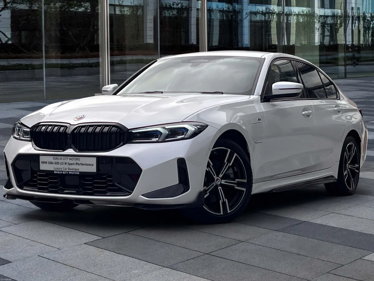BMW 330e G20 LCI M Sport *Excellent Specs & 6k km* - Image 2
