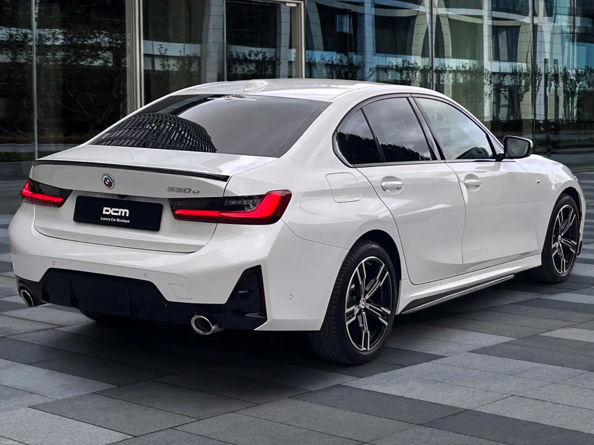 BMW 330e G20 LCI M Sport *Excellent Specs & 6k km* - Image 5