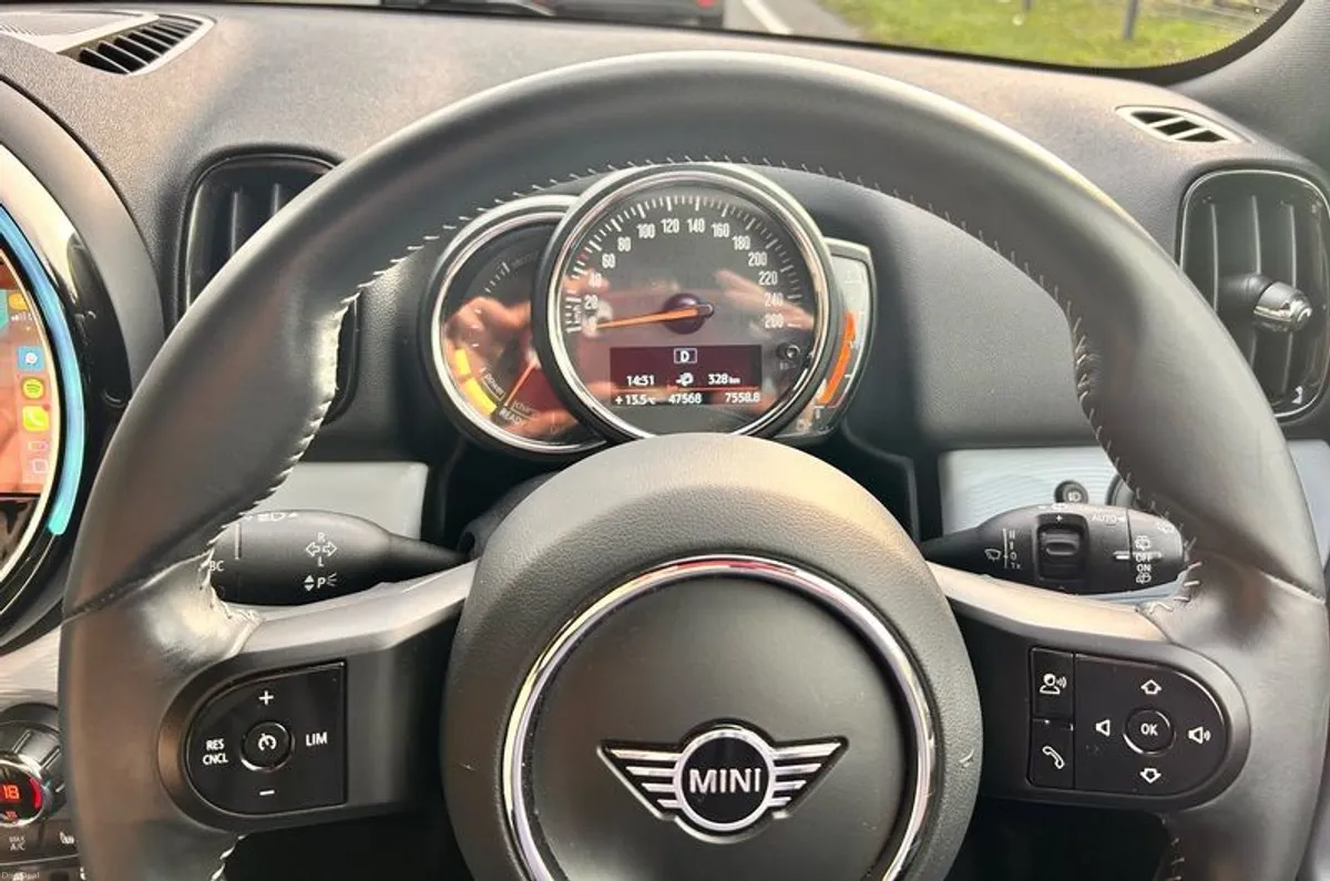 2023 Mini Electric - Image 5